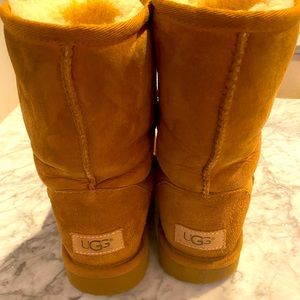 Ugh boots - size 7